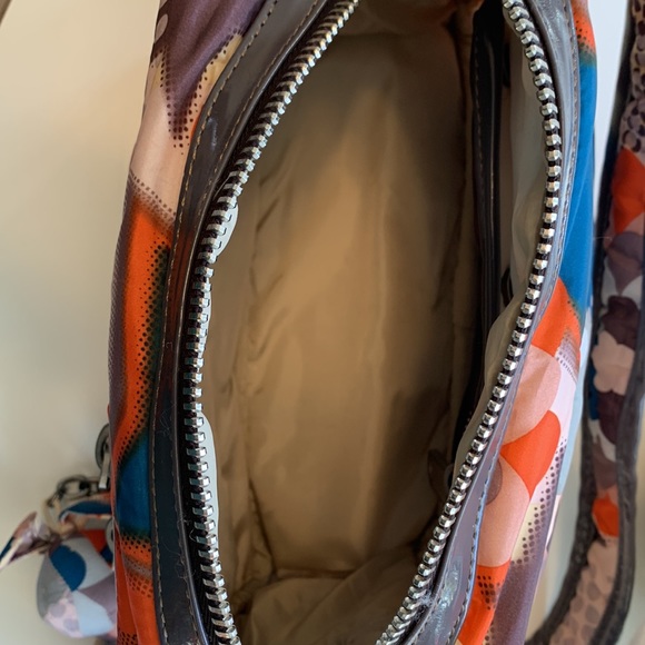 Stella McCartney X LeSportsac nylon shoulder bag with bunny keychain - Picture 4 of 8